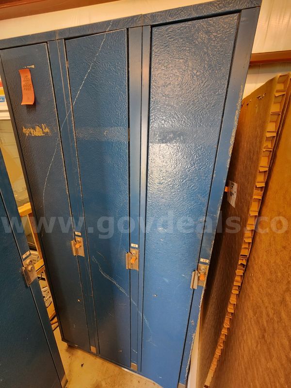3 Cabinet Locker