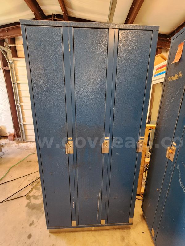 3 Cabinet Locker