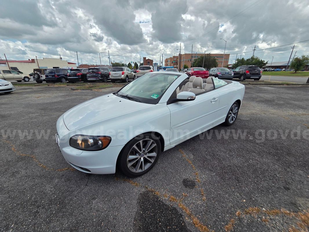 2010 Volvo C70 T5