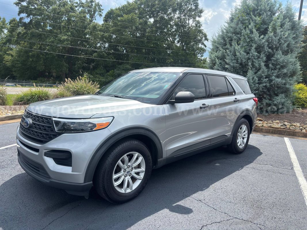 2021 Ford Explorer Base