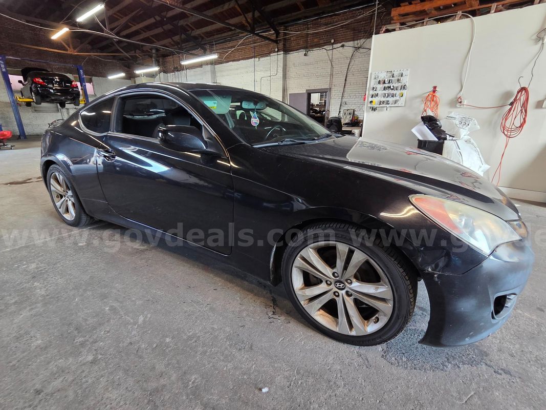 2011 Hyundai Genesis Coupe 2.0T Premium Auto