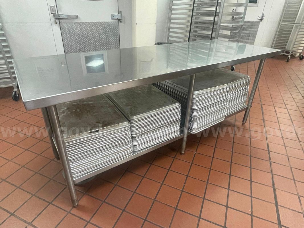 Prep Table w/2 Power Outlets
