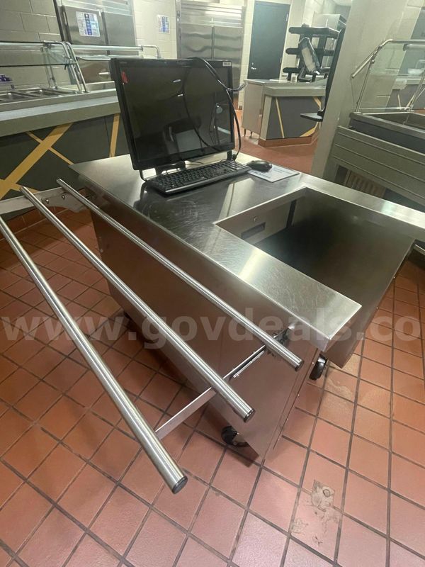 4 - Cashier Carts - Delfield
