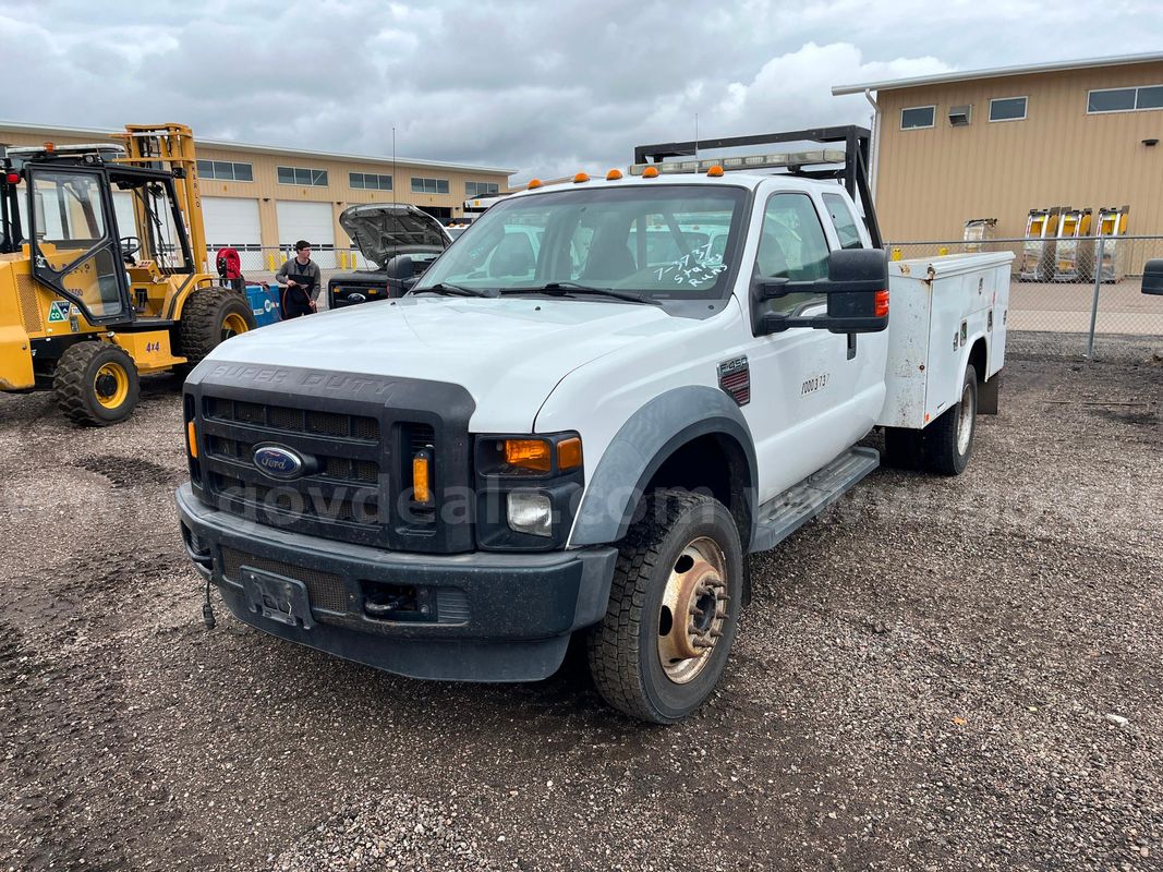 2009 Ford F-450 SD XL 2WD Utility Bed Truck