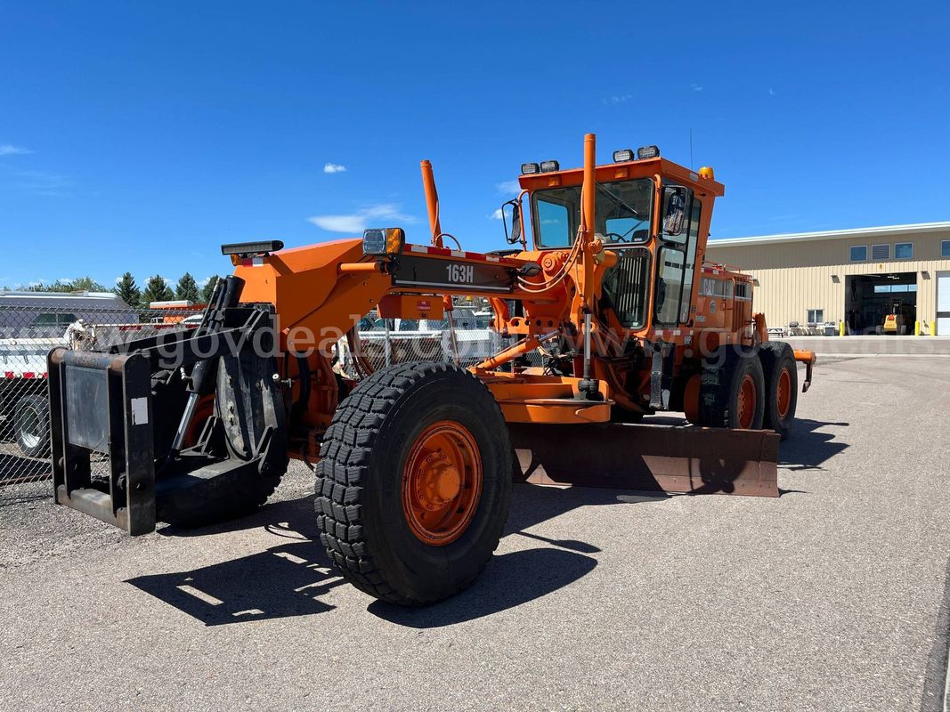 2000 Caterpillar 163H Motor Grader