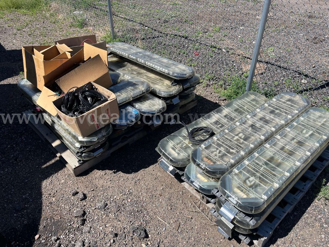 2 pallets of Whelen light bars