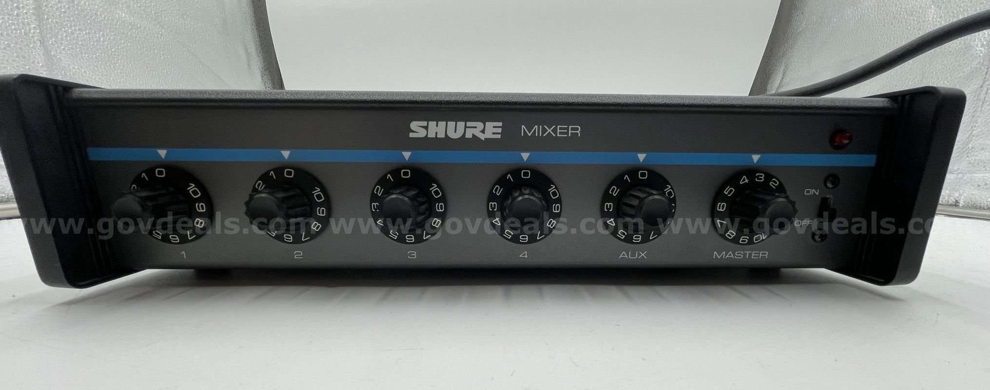 Shure Mic Phantom Power M268 Mixer