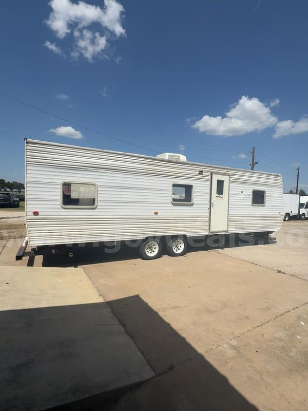 Cavalier Tandem-Axle Mobile Laundry / Shower Trailer – Washer, Dryer, Water Heater & A/C – As-Is