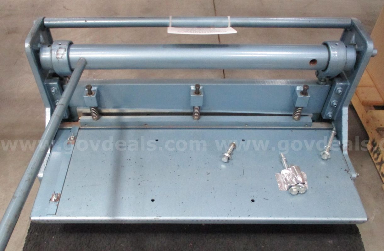 PEXTO NO. 125 BENCH SHEAR
