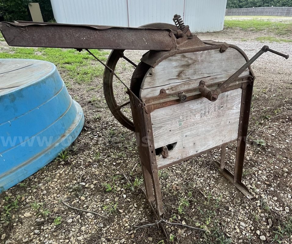 Vintage John Deere Corn Sheller