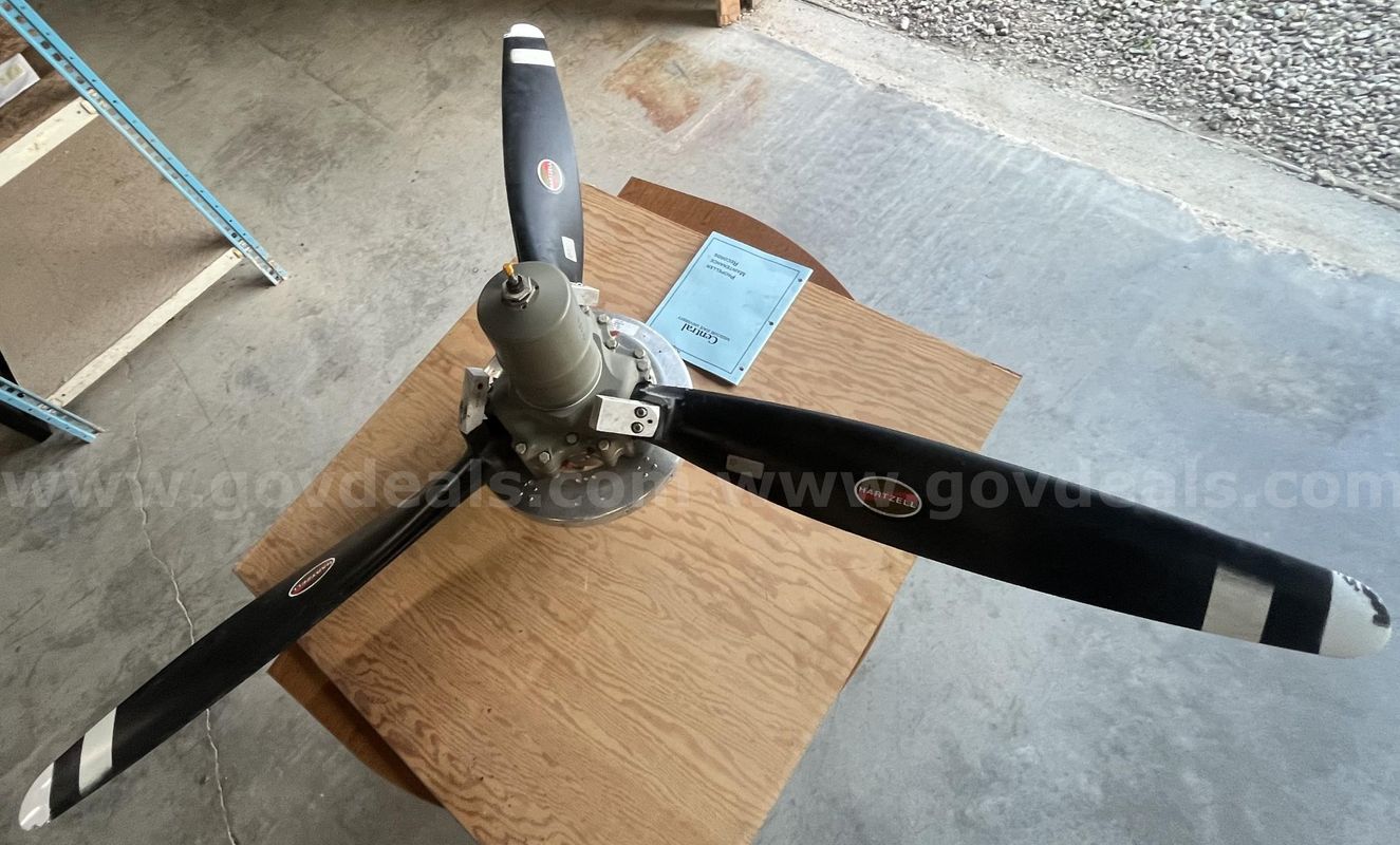 Beech Baron 58 Hartzell 3 Blade Propeller SN:ED3857A
