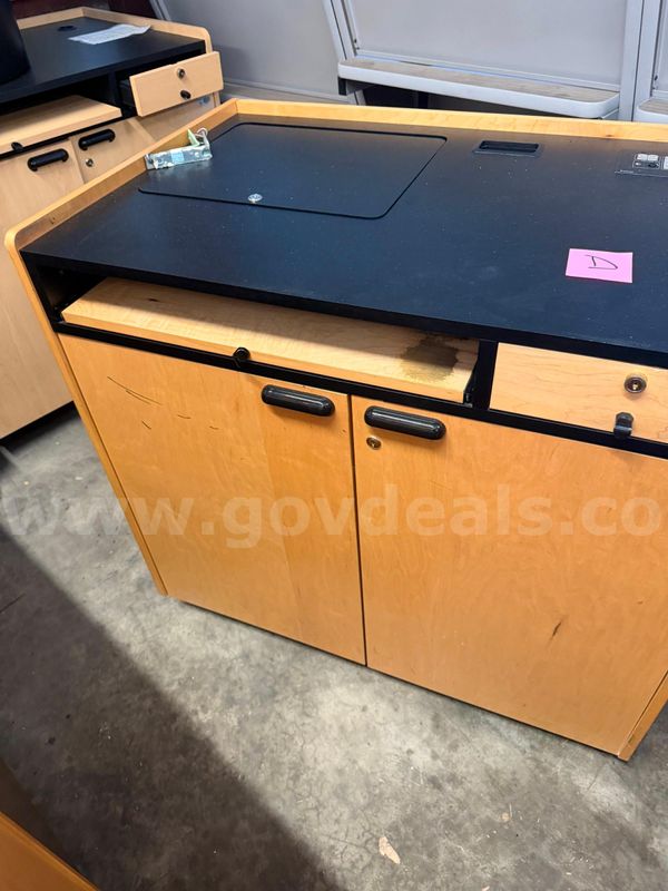 Instructors Lectern and AV Equipment -D Asset 26768