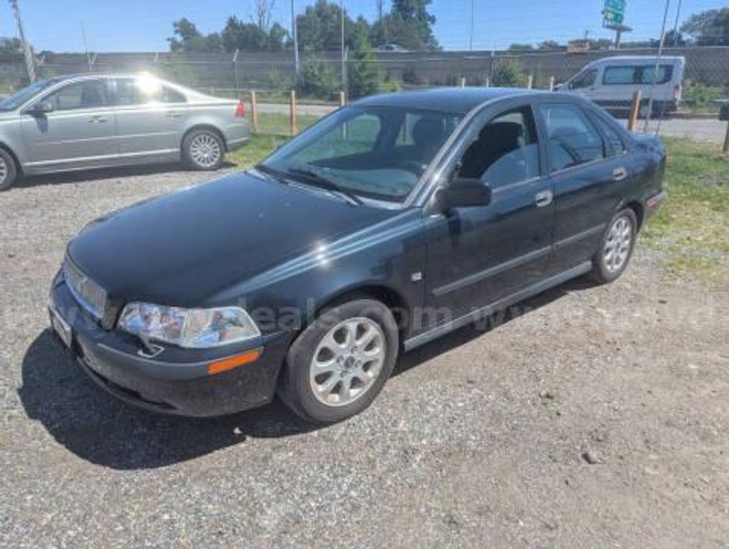 2001 Volvo S40