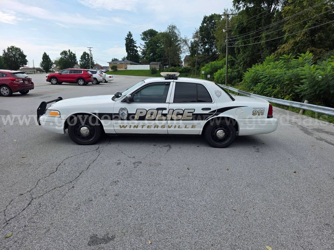 2006 Ford Crown Victoria SEE VIDEO!!