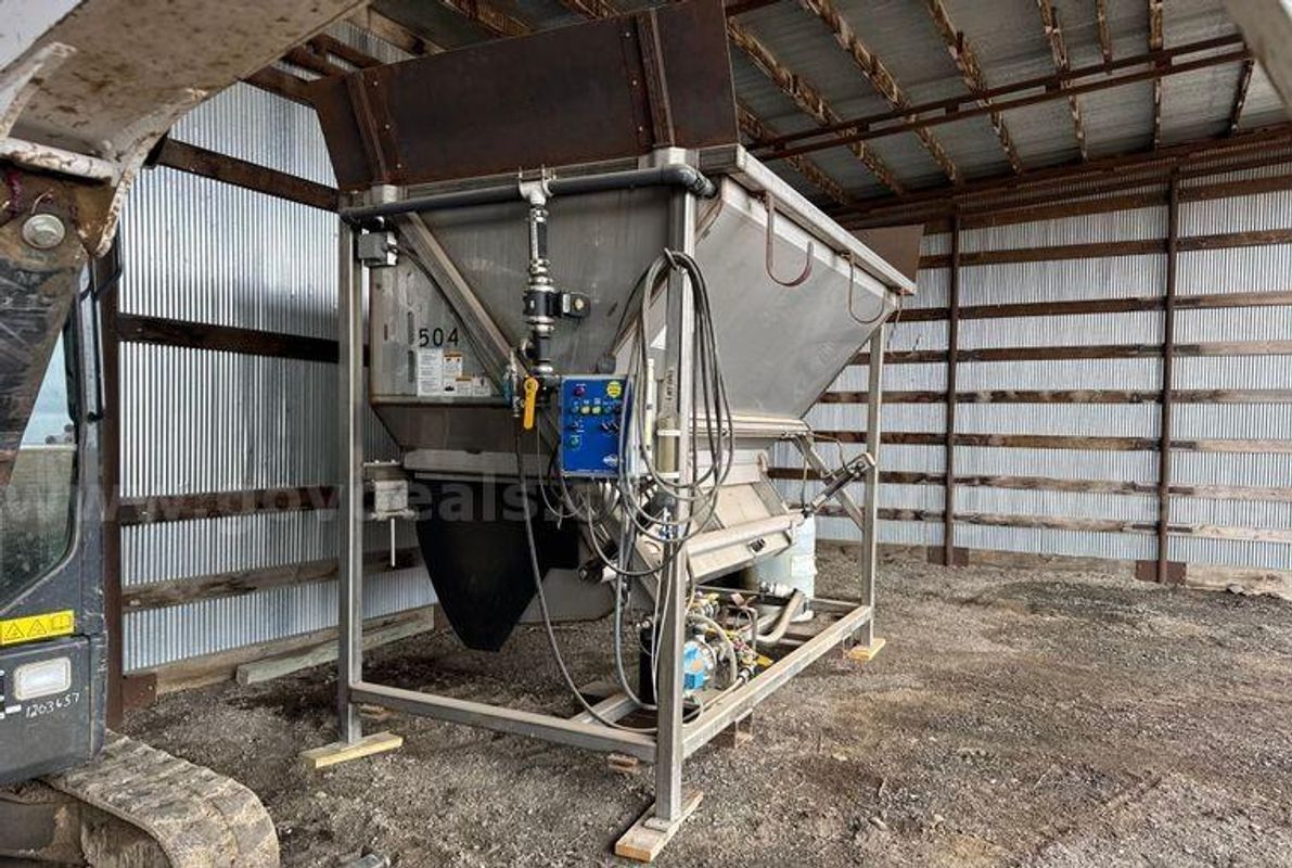 Dultmeir Hydraulic Salt Brine Production System with Stainless Steel Hopper & Tank & Skid Frame DUBPS3000-SS