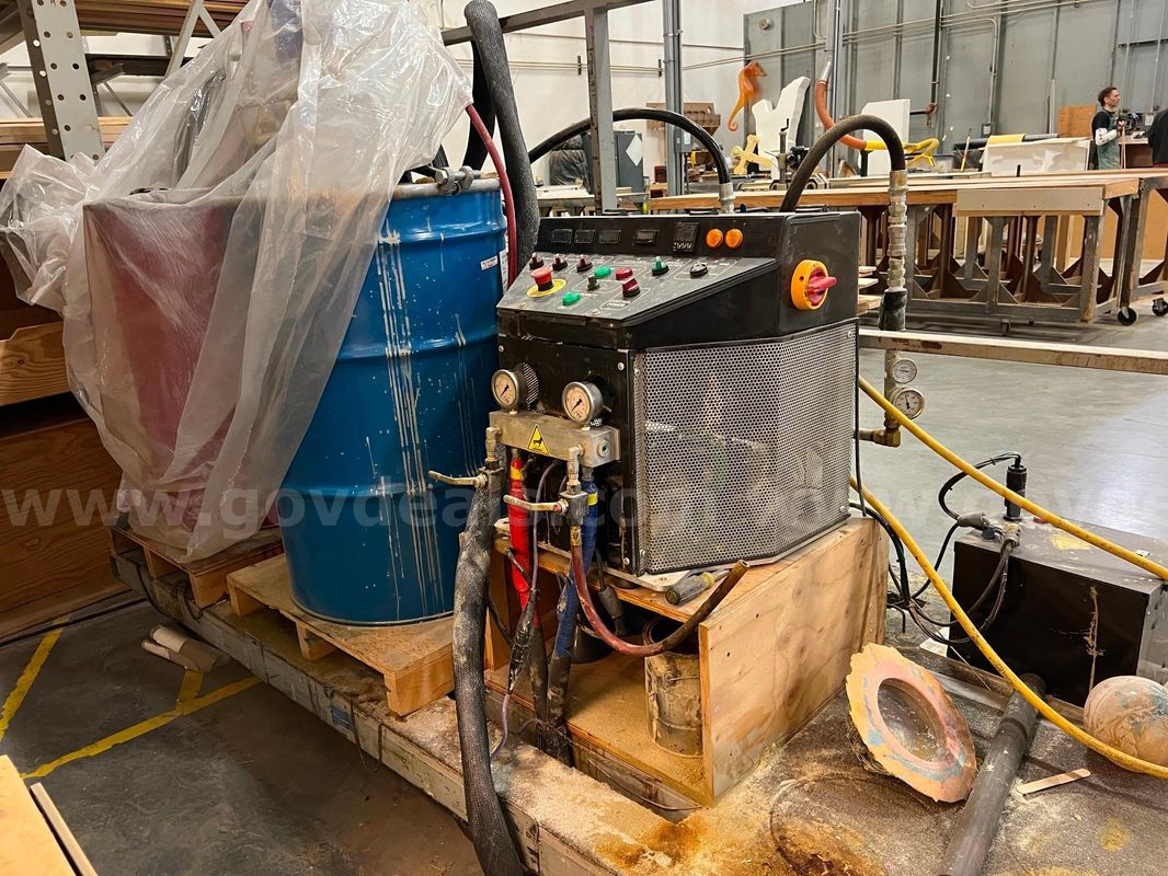 PMC PFX-1600 compact pneumatic spray foam and coatings proportioner Plural Component Hard Coat & Guns & Compressor Graco