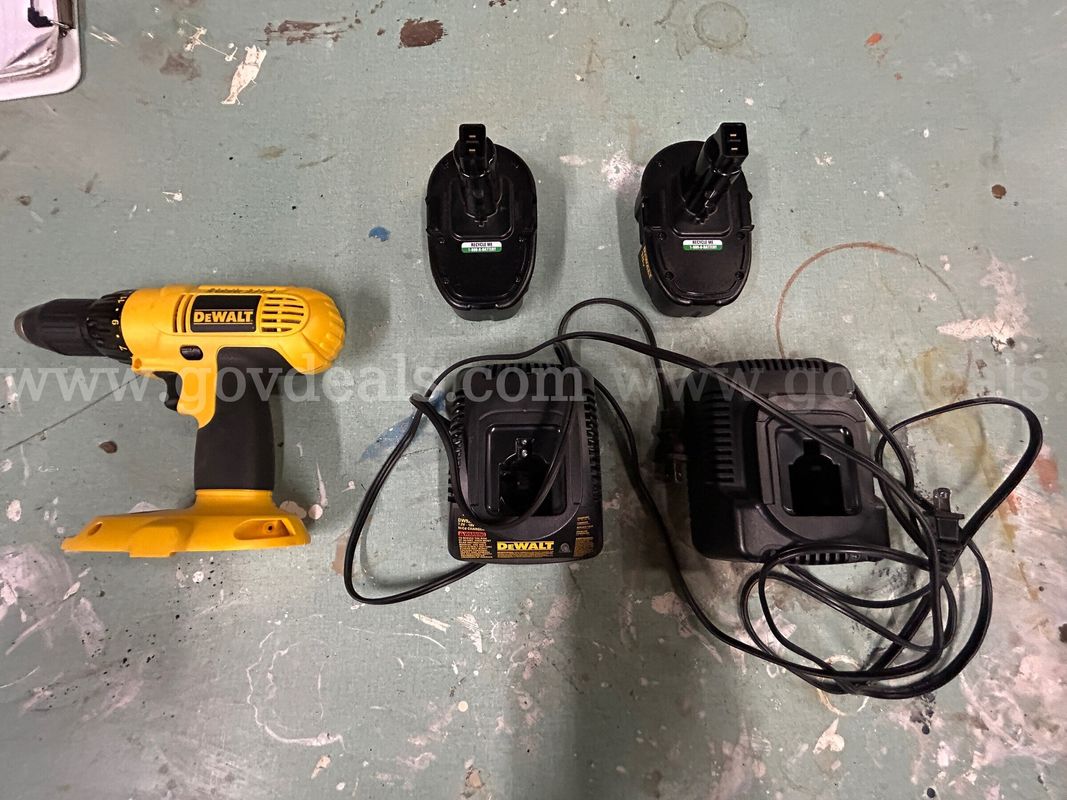 DeWalt Drill w/ 2 Batteries + 2 Chargers