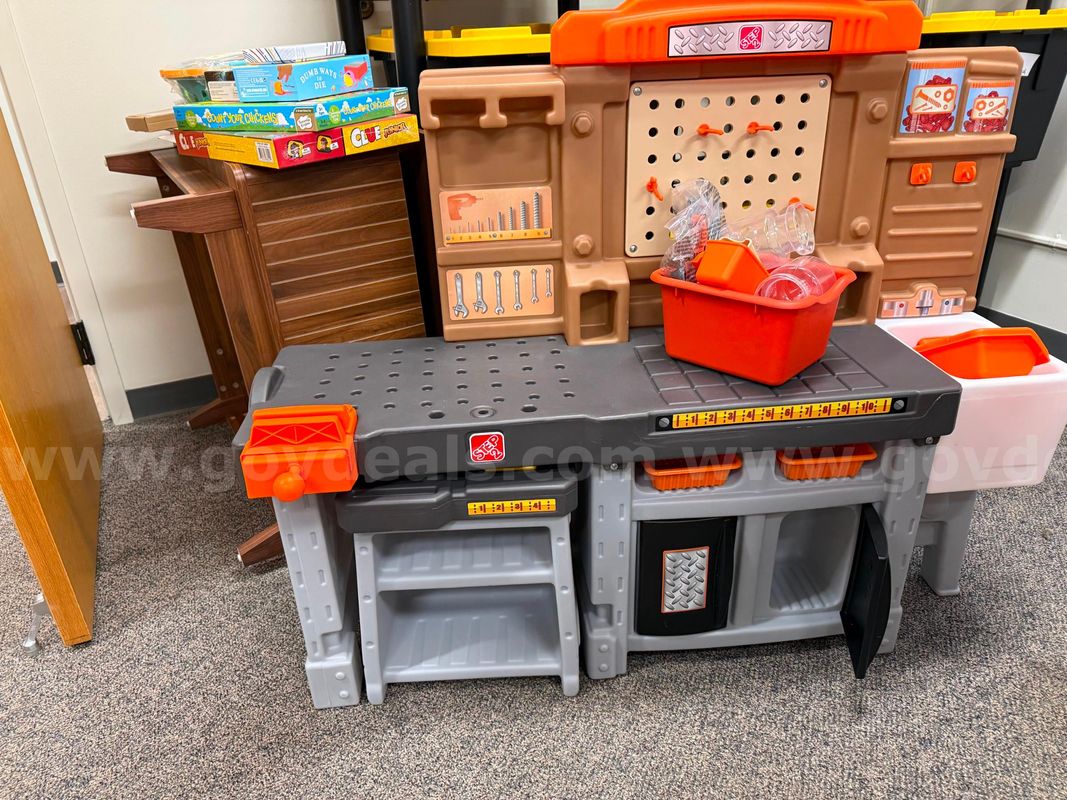 Toy workbench