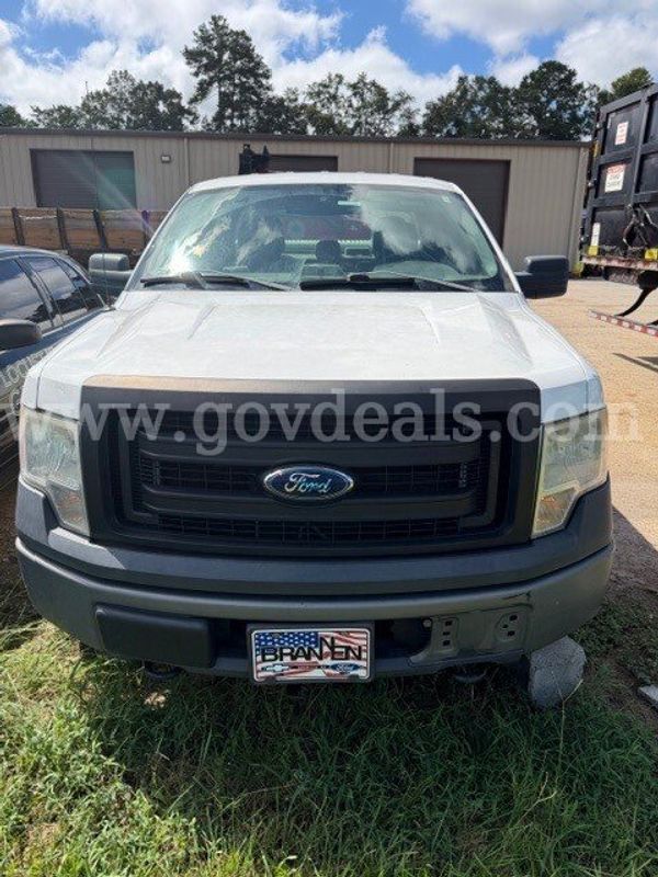 2014 Ford F-150 XL SuperCab 8-ft. Bed 4WD
