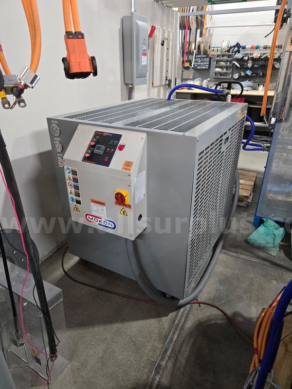 Mokon mdl. ASJ10IL 10-ton industrial air-cooled portable chiller