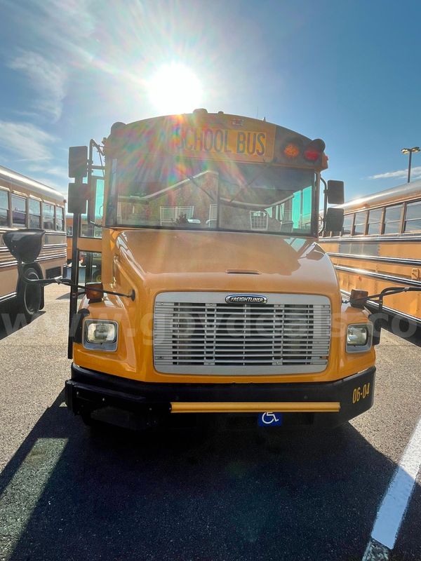 2006 Freightliner/Thomas Bus #2187 (CA1491)