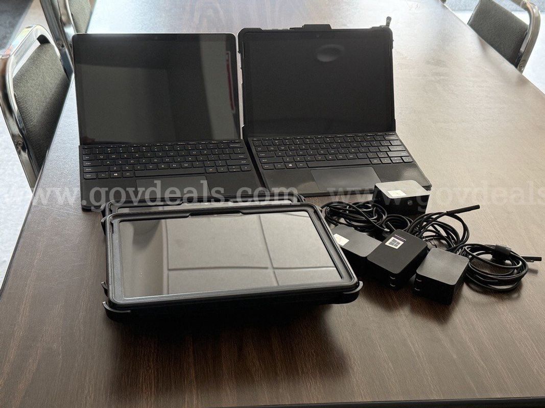 Lot of 4 Microsoft Surface Go 3 LTE/Surface Go Tablets