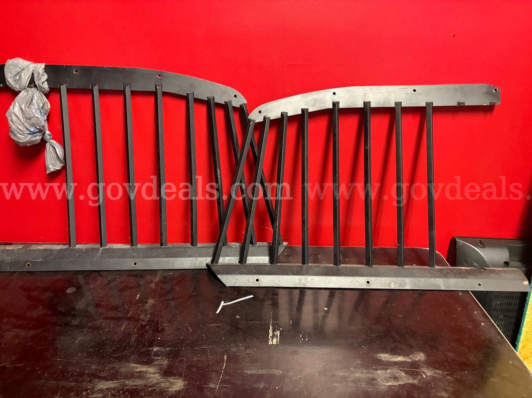 Police car, rear window bars for Ford Crownvic-NO RESERVE