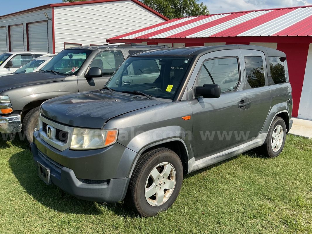 2009 Honda Element LX 2.4L runs & drive / clean title- NO RESERVE