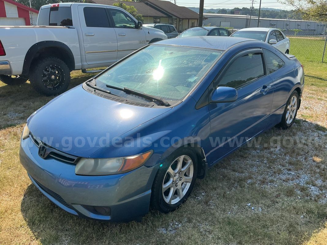 2007 Honda Civic LX 1.8L runs & drive / clean title- NO RESERVE