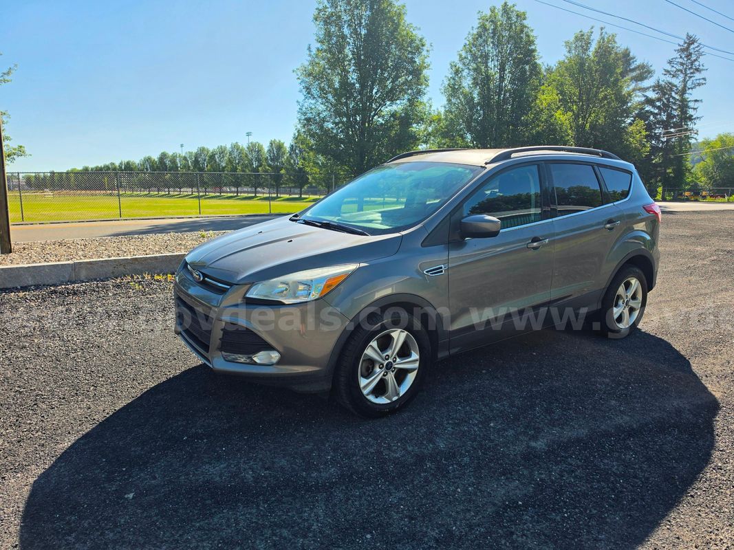 2014 Ford Escape SE Auto 4WD SUV 4-DR 1.6L L4 w 123K miles