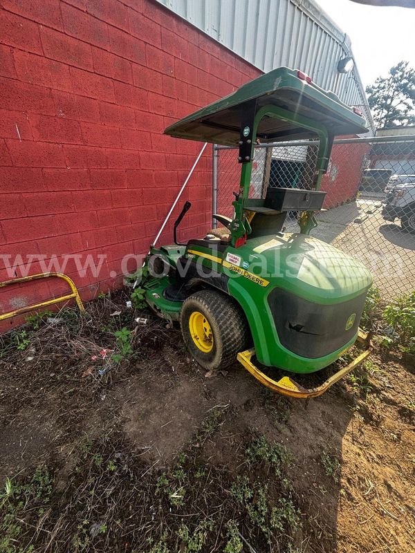 John Deere Zero Turn Mower