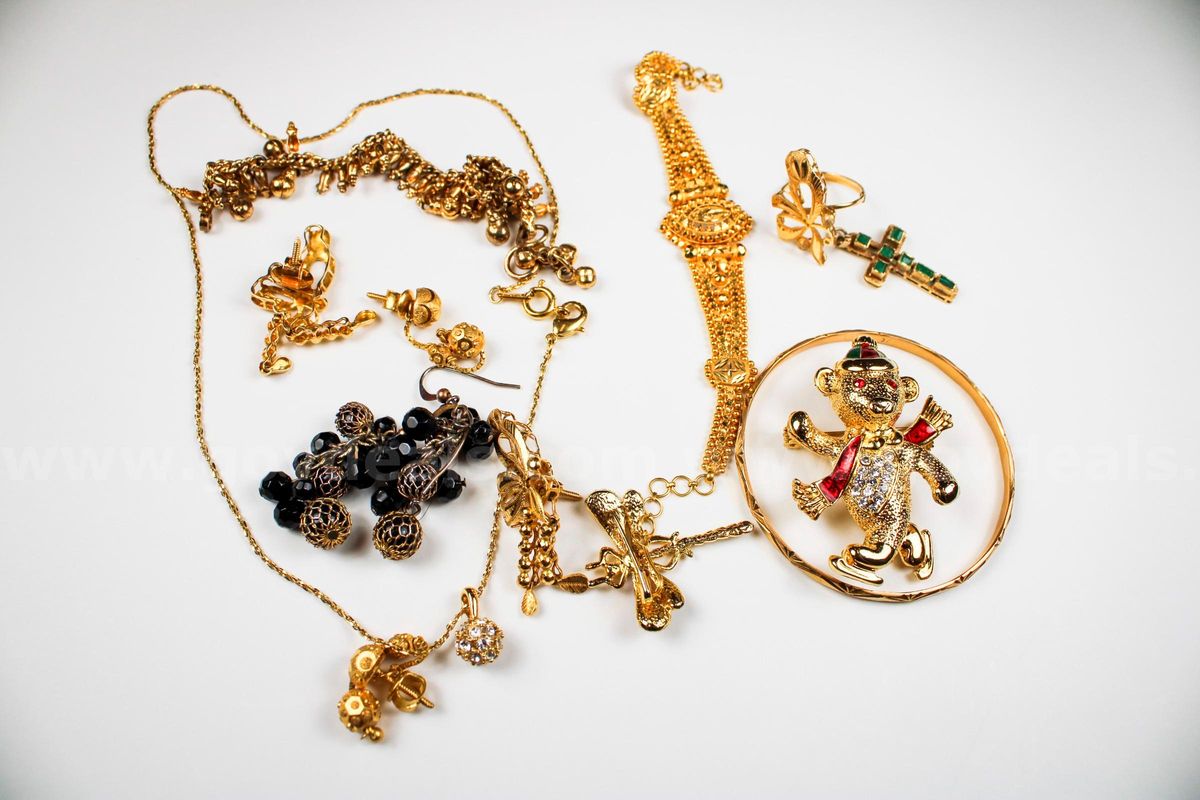 Solid Gold & Costume Jewelry Lot