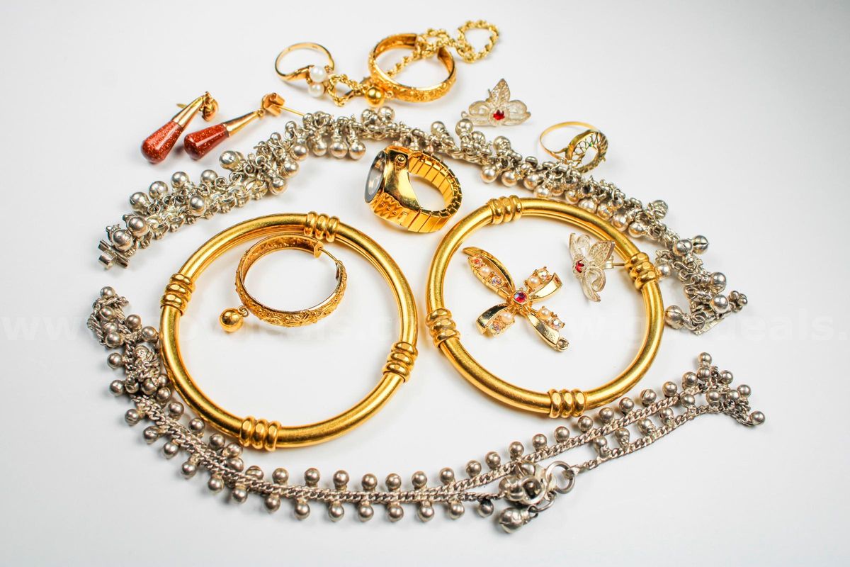 Solid Gold & Costume Jewelry Lot