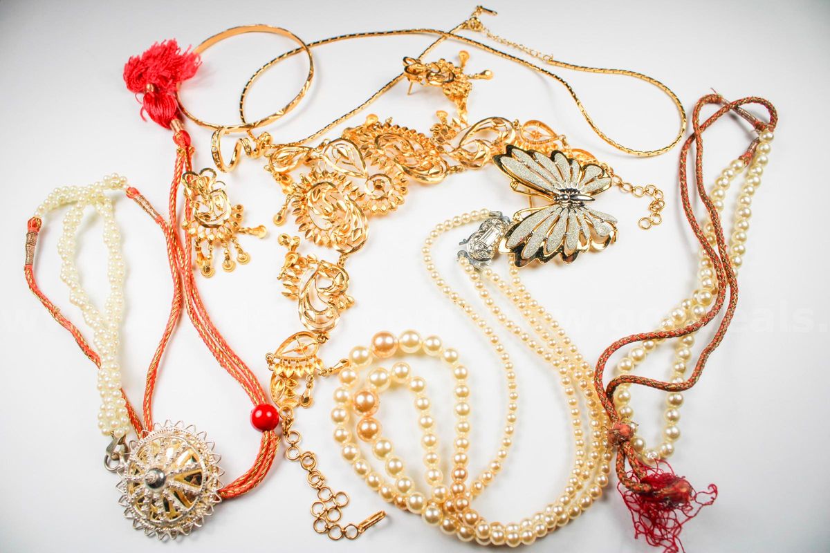 Solid Gold & Costume Jewelry Lot