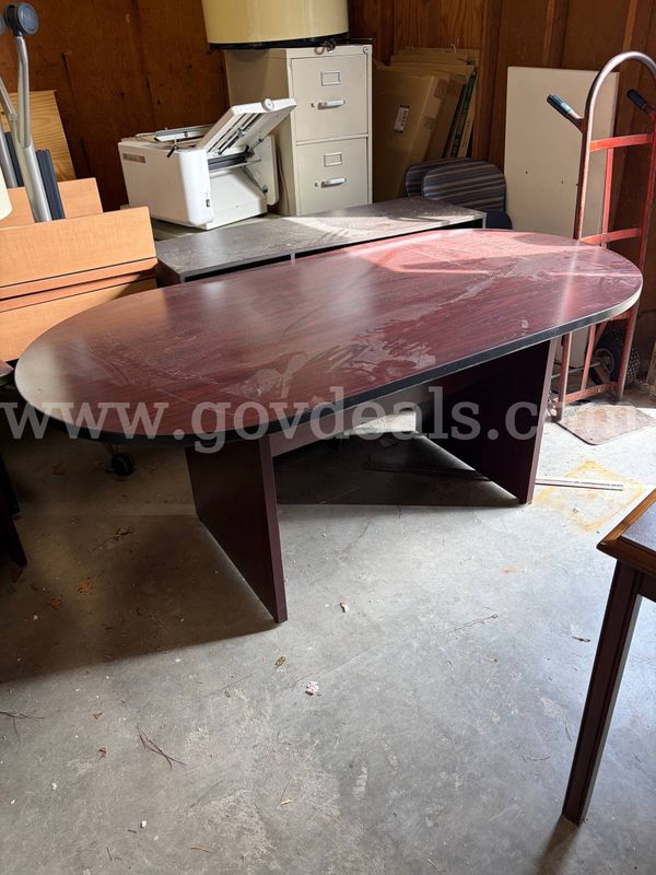 Oval Room Table