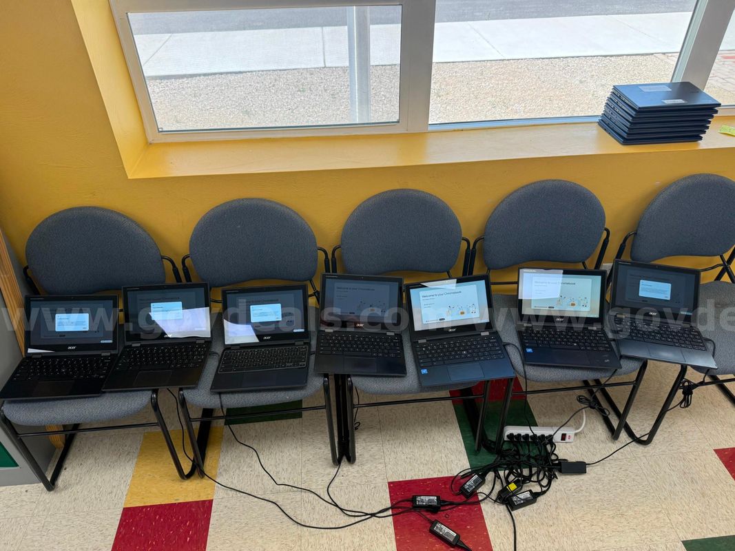 Lot of 7 - Acer Touchscreen Chromebooks - LOT 26-03
