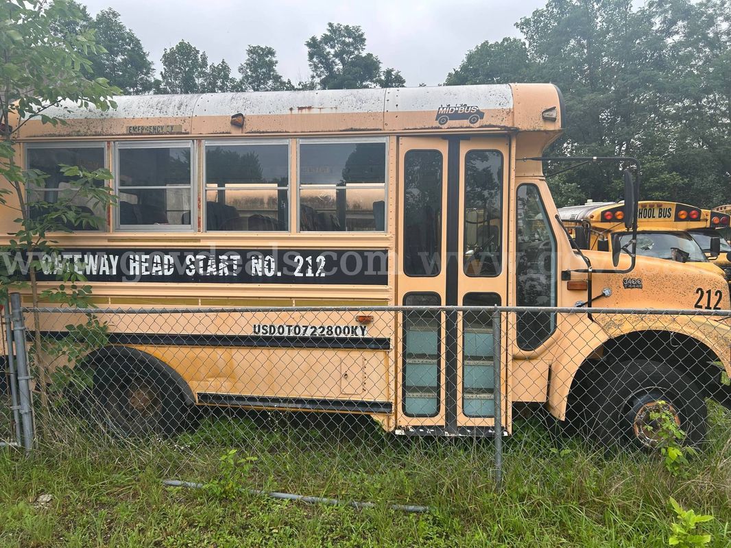 1998 Blue Bird International 3400