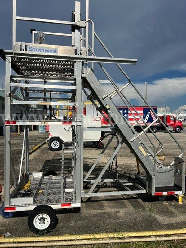 2010 Tri-Arc SWAPS-2021 Mobile Aircraft Access Stand / Work Platform with Stairs