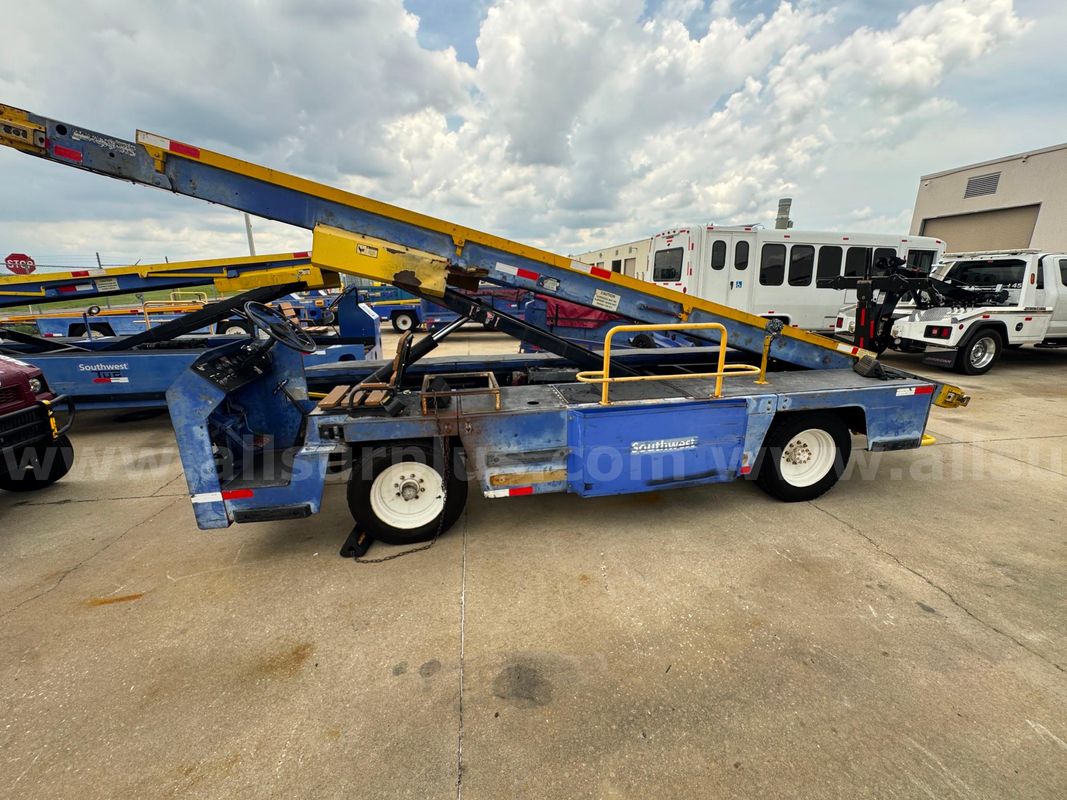 2000 Tug 660 Beltloader