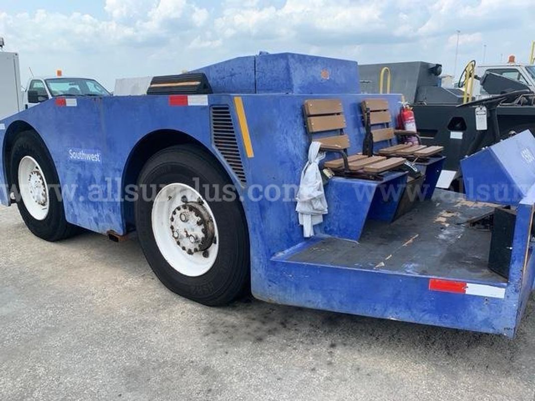 1996 FMC B-300 Push Back