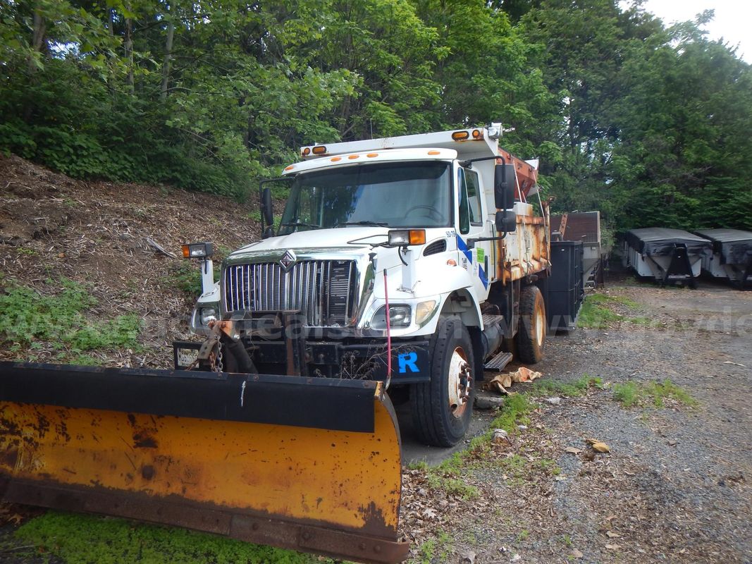 2004 International 7400