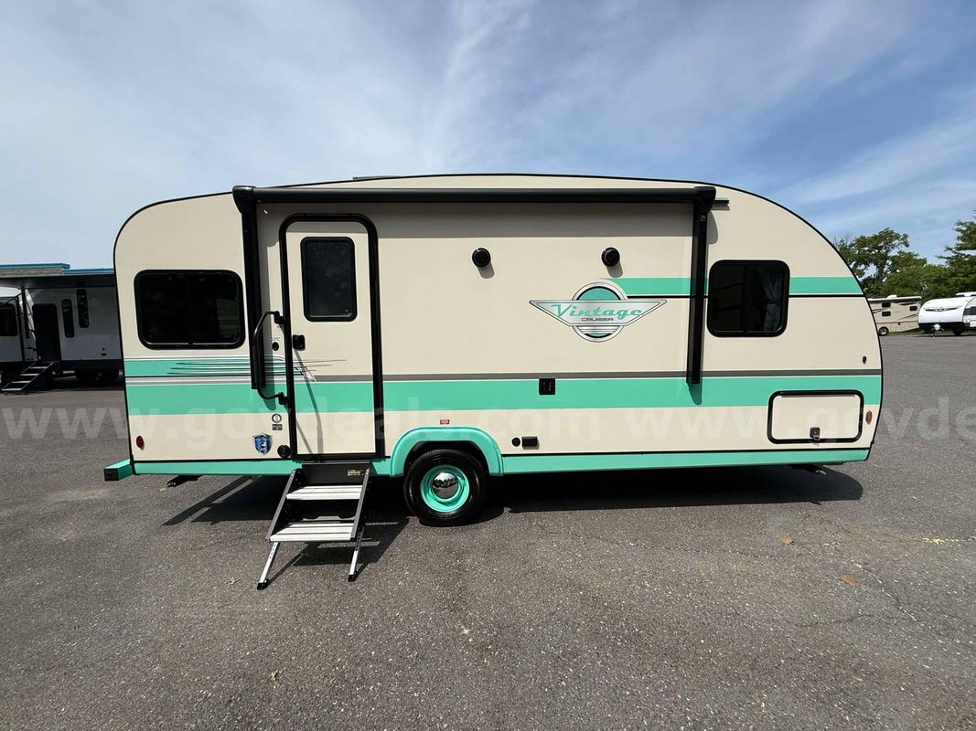 New 2025 Gulfstream Vintage Crusier 19ERD Save Big Msrp 37k