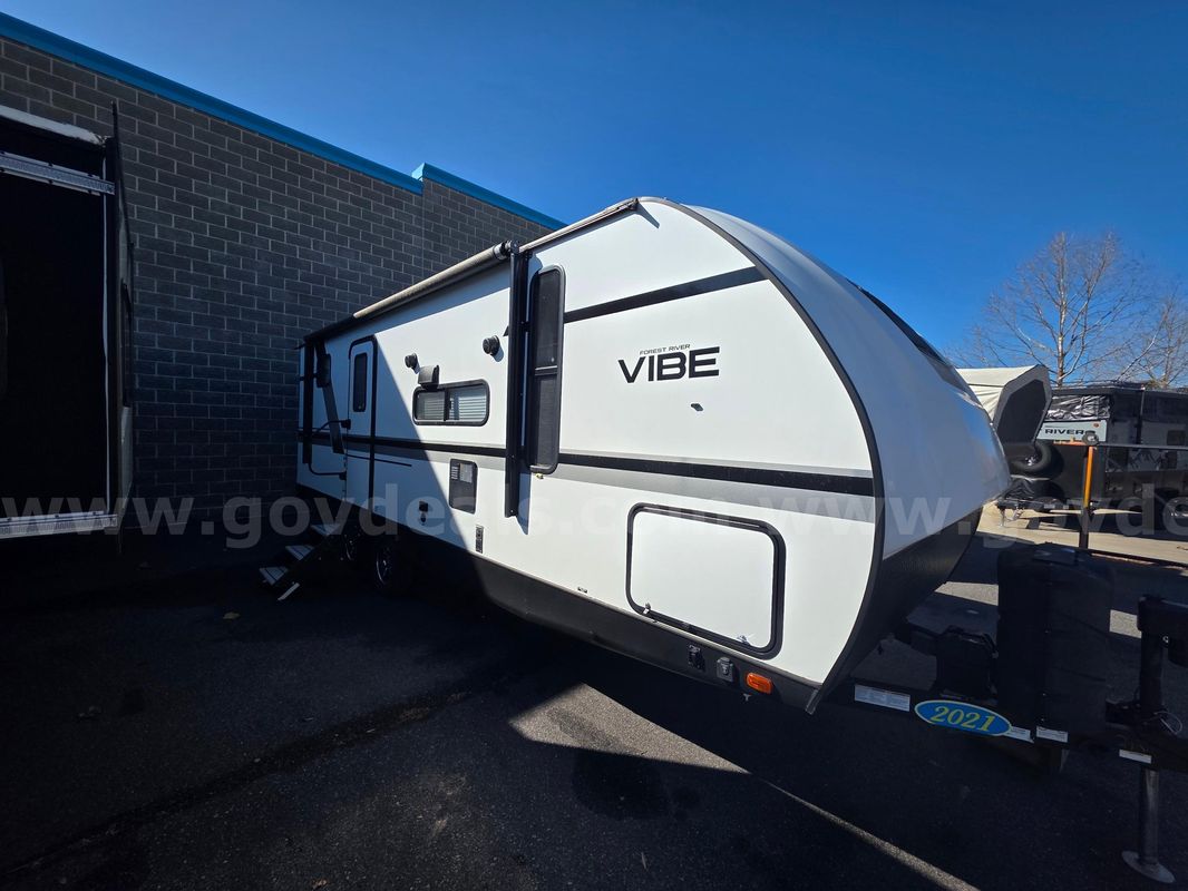2021 Forest River Vibe 24X Awesome Couples Camper Large Entertainment area