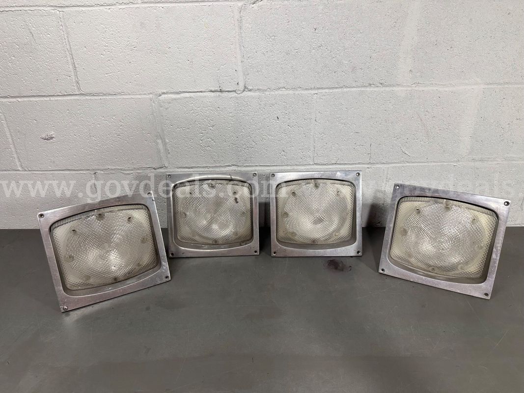 Set of 4 Recessed Mount Halogen Scene Lights -WILL SHIP