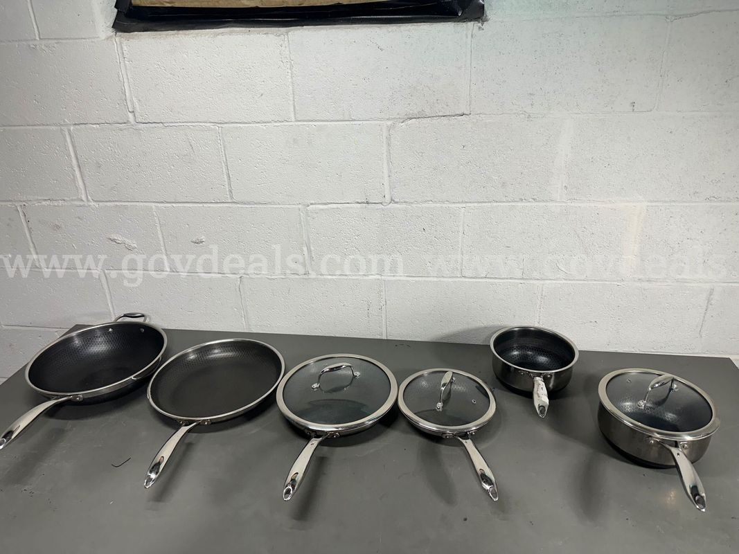 9 Piece Used Hexclad Cookware Set-WILL SHIP
