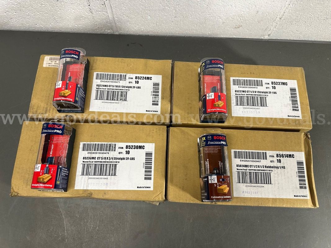 Lot of 40 Bosch Router Bits-WILL SHIP
