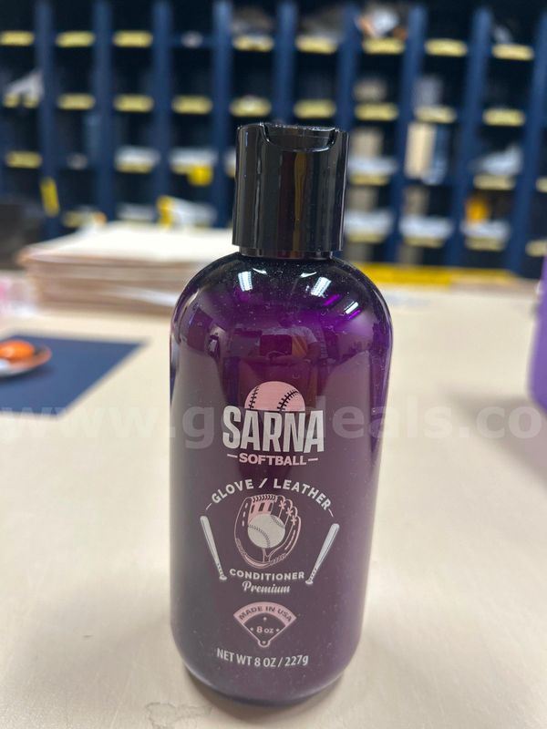 Glove leather cleaner and conditioner cream