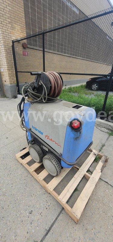 PARTS: Inoperable Pressure Washer Machine