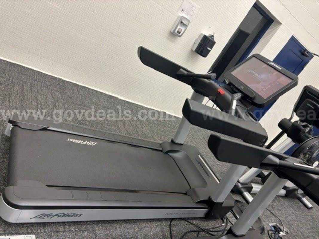 Life Fitness Integrity Treadmill