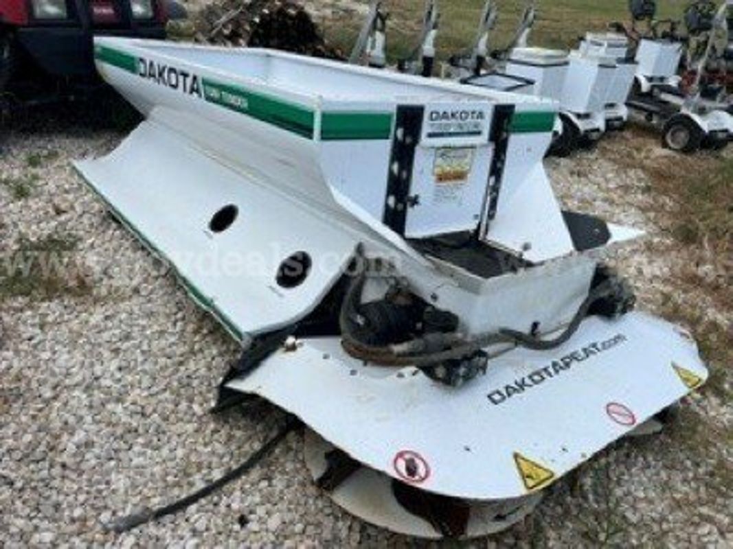 DAKOTA TURF TENDER 410